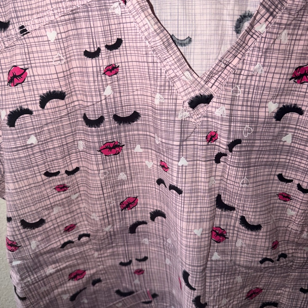 Women's lash Patterned scrub - Picture 3 of 6